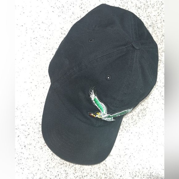 Black NFL Philadelphia Eagles Adjustable Hat. - Picture 2 of 5